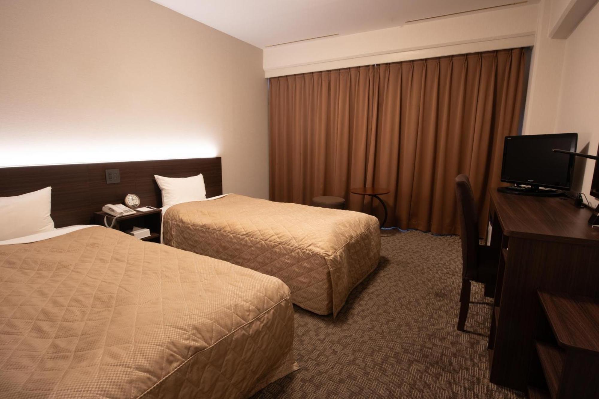 Hotel Aisul Matsuyama Matsuyama  Zimmer foto